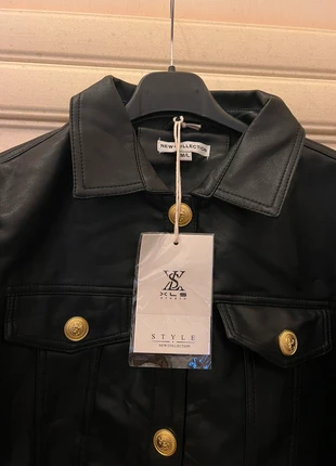 Giubbotto ecopelle M/L nero, zustand: Neu, mit Etikett, größe: M / 38 / 10, 20,00 €, 21,70 € inklusive Vinted-Käuferschutz