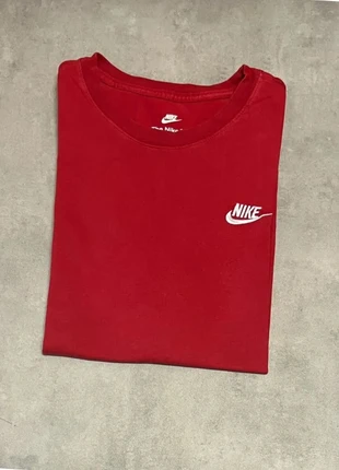 T-shirt Nike - The Nike Tee - Taille S - Couleur Rouge, marca: Nike, estado: Muito bom, tamanho: S, €9.00, €10.15 inclui Proteção do Comprador