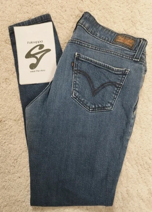 Levi's 535 slim avec elasthanne 💯 authentique parfait état taille 🇫🇷38, brand: Levi's, condition: Very good, size: M / 38 / 10, €16.00, €17.50 includes Buyer Protection Pro