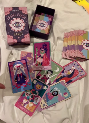 Pastel Prism Tarot, marque: Lo Scarabeo, état: Neuf sans étiquette, 10,00 €, 11,20 € Protection acheteurs incluse
