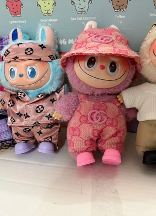 labubu vestiti, merk: Pupazzo, staat: Heel goed, maat: Universeel, € 1,00, € 1,75 inclusief Kopersbescherming