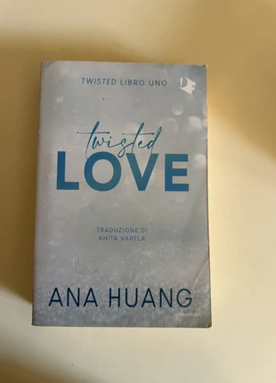 Twisted Love volume 1 Ana Huang, staat: Goed, € 3,99, € 4,89 inclusief Kopersbescherming