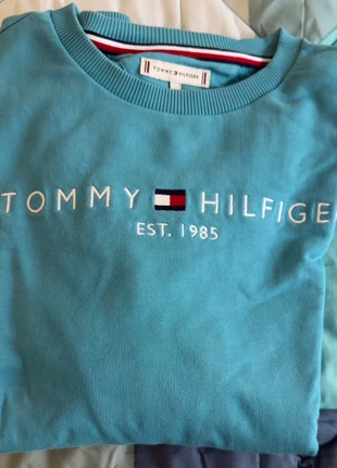 Felpa Tommy Hilfiger, brand: Tommy Hilfiger, condizioni: Ottime, taglia: M / IT 42 / EU 38, €15.00, €16.45 include la Protezione acquisti