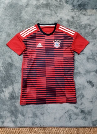 Maillot Bayern Munich, marque: adidas, état: Très bon état, taille: XS, 20,00 €, 21,70 € Protection acheteurs incluse
