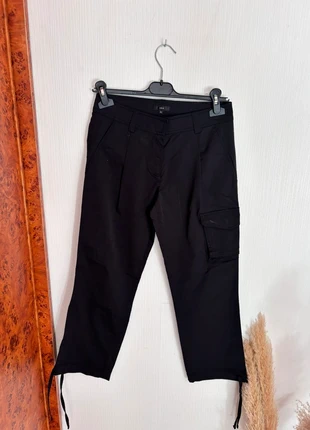 Pantalon noir taille 36 Lola – coupe cargo casual, merk: Lola, staat: Nieuw zonder prijskaartje, maat: S / 36 / 8, € 14,00, € 15,40 inclusief Kopersbescherming Pro