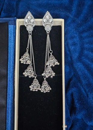 Boucles d'oreilles jhumka bollywood indienne Neuve argenté, marque: Bollywood, état: Neuf sans étiquette, 6,00 €, 7,00 € Protection acheteurs incluse