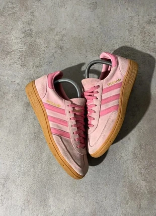 Chaussures Adidas Spezial roses taille 38 2/3, marke: adidas, zustand: Sehr gut, größe: 38.5, 69,00 €, 73,15 € inklusive Vinted-Käuferschutz