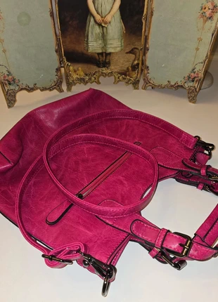 Fuchsia hand schouder tas, merk: Fuchsia, staat: Nieuw zonder prijskaartje, € 5,00, € 5,95 inclusief Kopersbescherming
