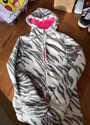 Protest 176, merk: Protest, staat: Goed, maat: 16 jaar / 176 cm, € 7,50, € 8,58 inclusief Kopersbescherming