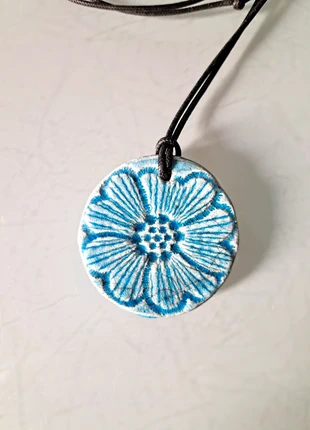Pendente rotondo con fiore impresso in ceramica raku, gioielli artigianali, estado: Novo sem etiquetas, €5.50, €6.48 inclui Proteção do Comprador