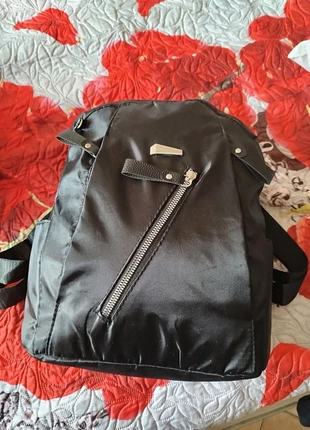 Zaino molto capiente donna// sac à dos femme, brand: CHIC, condizioni: Nuovo senza cartellino, €19.90, €21.60 include la Protezione acquisti