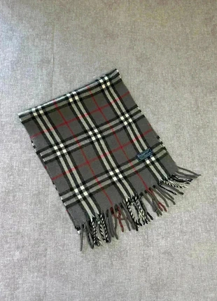 Écharpe Burberry gris, brand: Burberry, condition: Very good, €45.00, €47.95 includes Buyer Protection Pro