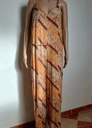 Combinaison taille 40, brand: Primark, condizioni: Ottime, taglia: L / IT 44 / EU 40, €10.00, €11.20 include la Protezione acquisti