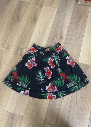 Jupe noire festif, Claudie Pierlot taille 38, brand: Claudie Pierlot, condizioni: Ottime, taglia: M / IT 42 / EU 38, €15.00, €16.45 include la Protezione acquisti