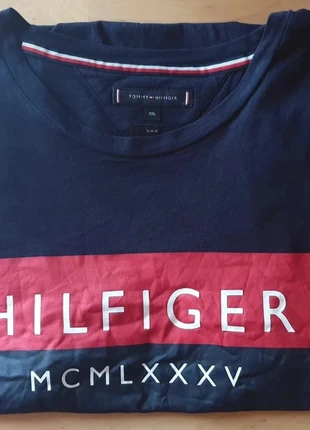 T-shirt Tommy Hilfiger XXL, brand: Tommy Hilfiger, condizioni: Ottime, taglia: XXL, €15.00, €16.45 include la Protezione acquisti