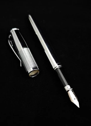 Stylo-plume argenté et laque noire – Collection Bauhaus Chrome, estado: Muy bueno, 41,00 €, 43,75 € Protección al comprador incluida