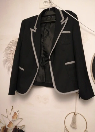 Veste italienne acheté sur vinted est noté 44 mais pour moi c'est un 42 France trop petite pour moi, brand: je ne sais pas, condizioni: Ottime, taglia: XL / IT 46 / EU 42, €13.50, €14.88 include la Protezione acquisti