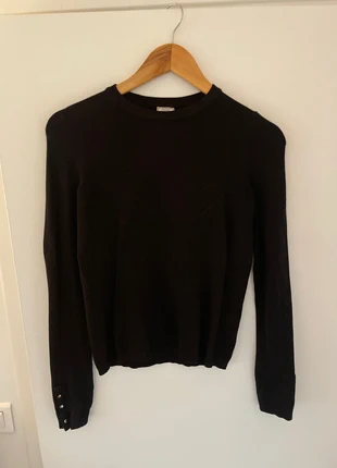 Petit pull noir à col rond et manchettes dorées, marke: Pimkie, zustand: Sehr gut, größe: S / 36 / 8, 4,00 €, 4,90 € inklusive Vinted-Käuferschutz