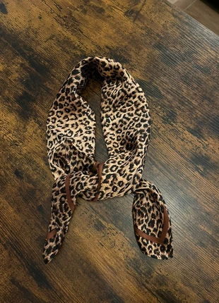 Foulard léopard, état: Neuf sans étiquette, 6,00 €, 7,00 € Protection acheteurs incluse