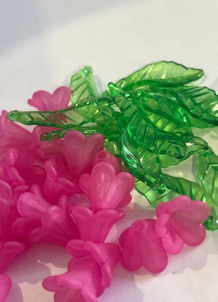 A721, lot de perles fleurs et pétales, staat: Nieuw zonder prijskaartje, € 2,30, € 3,12 inclusief Kopersbescherming Pro