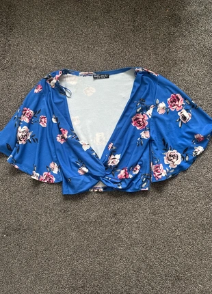 Blue floral crop top, brand: Select, condition: Very good, size: M / UK 12-14, £2.00, £2.80 includes Buyer Protection
