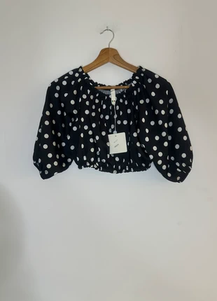 Haut court à pois noir & blanc – Taille unique – Neuf avec étiquette, merk: Made In Italy, staat: Nieuw met prijskaartje, maat: Universele maat, € 7,00, € 8,05 inclusief Kopersbescherming