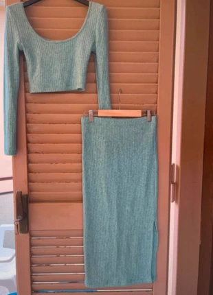 Completo in maglia top + gonna – caldo, trendy e perfetto per l’inverno, marca: M@SS, estado: Novo sem etiquetas, tamanho: Tamanho único, €8.00, €9.10 inclui Proteção do Comprador