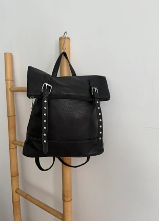 Sac à dos noir réglable – pratique et spacieux, condizioni: Ottime, €17.00, €18.55 include la Protezione acquisti