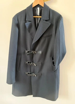 Manteau long | Pardessus en laine noir à boucles argentées | Zara | Taille XL, brand: Zara, condizioni: Buone, taglia: XL, €13.00, €14.35 include la Protezione acquisti