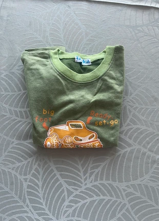 Haut Pyjama Vert Taille 6 ans, merk: Nightwear, staat: Heel goed, maat: 6 jaar / 116 cm, € 1,00, € 1,75 inclusief Kopersbescherming