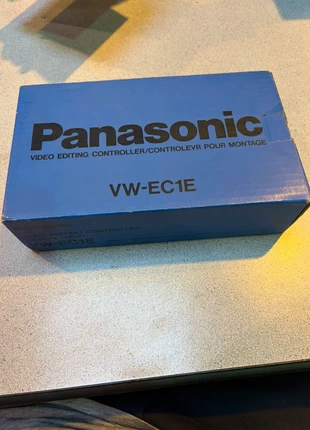 Contrôleur de montage vidéo Panasonic NEUF, marke: Panasonic, zustand: Neu, 15,00 €, 16,45 € inklusive Vinted-Käuferschutz