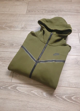 veste / gilet nike tech fleece vert kaki logo noir taille M homme - SKU 432, brand: Nike, condition: Good, size: M, €29.99, €32.19 includes Buyer Protection Pro