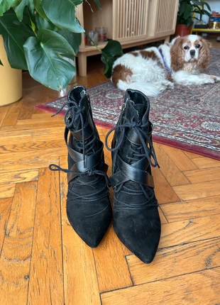 Heels ankle boots, brand: Zara Trafaluc, condizioni: Ottime, taglia: 40, €12.00, €13.30 include la Protezione acquisti