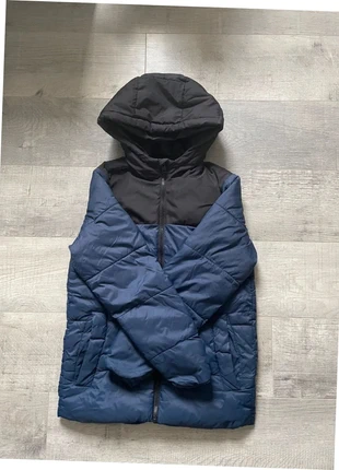 Doudoune Jack & Jones, bleu marine et noir, taille 164, brand: Jack & Jones, condizioni: Nuovo senza cartellino, taglia: Taglia unica, €14.99, €16.44 include la Protezione acquisti