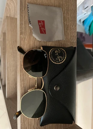 Occhiali da sole originali, marque: Ray-Ban, état: Très bon état, 45,00 €, 47,95 € Protection acheteurs incluse