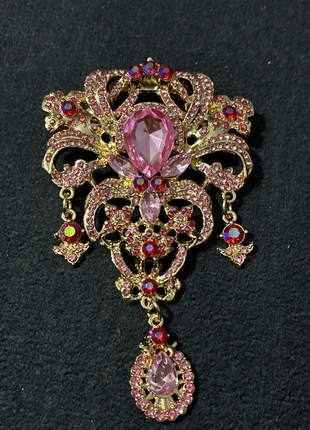 Een schitterende elegante strass broche, merk: ELEGANTE, staat: Nieuw zonder prijskaartje, € 6,99, € 8,04 inclusief Kopersbescherming