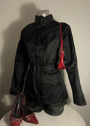 Veste coupe vent à capuche y2k avec ceinture élastique vintage année 2009, brand: Vintage, condizioni: Ottime, taglia: S / IT 40 / EU 36, €40.00, €42.70 include la Protezione acquisti Pro