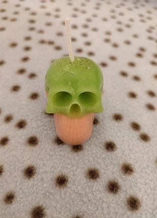 Candela cranio teschio verde e rosa, marke: Handmade, zustand: Sehr gut, 3,50 €, 4,38 € inklusive Vinted-Käuferschutz