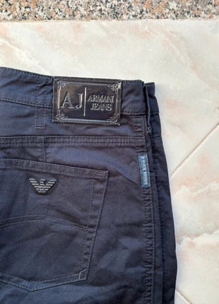 Pantaloni Giorgio Armani – Uomo, Taglia 28 (ITA 42), Nero, marca: Armani Jeans, estado: Muito bom, tamanho: PT 42 | W33, €15.50, €16.98 inclui Proteção do Comprador