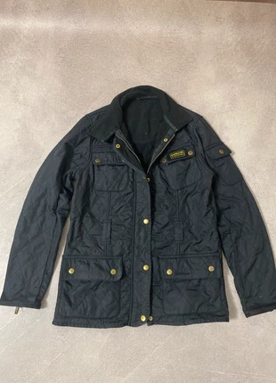 Barbour International Size M Quilted Jacket, brand: Barbour, condizioni: Ottime, taglia: M / IT 42 / EU 38, €45.00, €47.95 include la Protezione acquisti