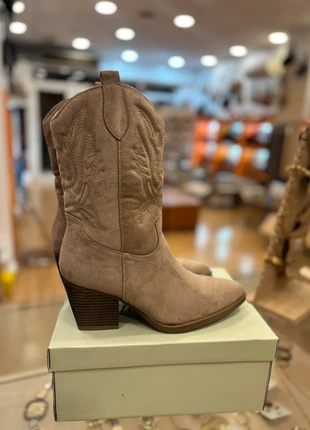 Bota campera media caña mujer nueva, marca: CHC-Shoes, estado: Novo com etiquetas, tamanho: 38, €33.00, €35.35 inclui Proteção do Comprador Pro
