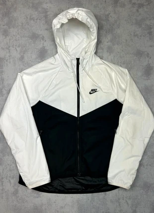 Veste sport running à capuche Nike Windrunner noir et blanc coupe vent taille S full zip, marca: Nike, estado: Bueno, tamaño: S, 19,00 €, 20,65 € Protección al comprador Pro incluida