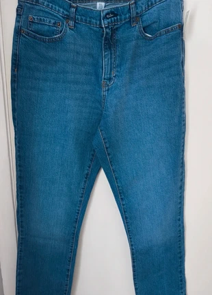 Women's Medium-Stretch Slim-Fit Mid-Rise Straight Leg Jeans
.c25, brand: Amazon Essentials, condition: New with tags, size: Other, £4.00, £4.90 includes Buyer Protection Pro