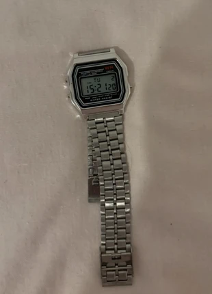 Montre style casio vintage y2k, marque: CASIO, état: Neuf sans étiquette, taille: Taille unique, 10,00 €, 11,20 € Protection acheteurs incluse