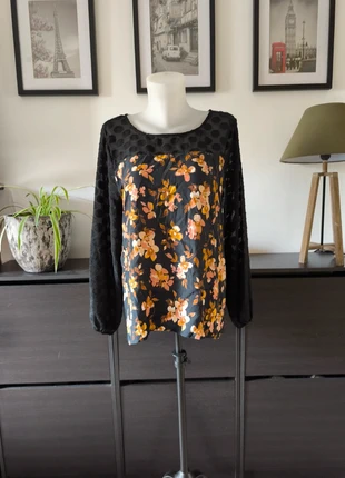 Blouse fleurie Cassis 🌸, marque: CASSIS, état: Très bon état, taille: XXL / 44 / 16, 10,00 €, 11,20 € Protection acheteurs incluse