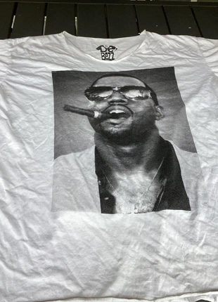Tee shirt kanye west, zustand: Sehr gut, größe: XL, 7,00 €, 8,05 € inklusive Vinted-Käuferschutz