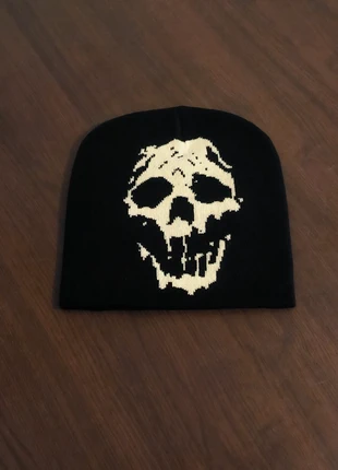 Bonnet noir Crâne, marque: bonnet y2k, état: Neuf sans étiquette, taille: Taille unique, 9,00 €, 10,15 € Protection acheteurs incluse