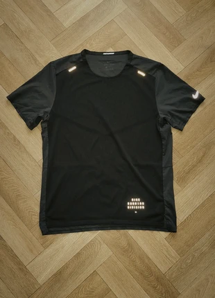 Tee-shirt Nike running division - Taille M, marca: Nike, estado: Muy bueno, tamaño: M, 40,00 €, 42,70 € Protección al comprador incluida