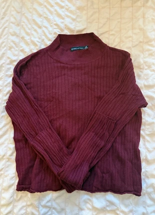 Pull côtelé bordeaux/lie de vin Bershka - Doux et tendance !, marque: Bershka, état: Très bon état, taille: M / 38 / 10, 5,00 €, 5,95 € Protection acheteurs incluse