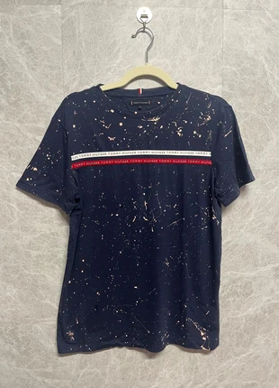 Camiseta Tommy Hilfiger azul marino, brand: Tommy Hilfiger, condizioni: Ottime, taglia: S, €9.00, €10.15 include la Protezione acquisti